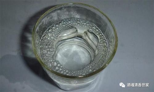 糧食酒和勾兌酒的標準是什么_勾兌和糧食酒的數(shù)字是怎樣_26760是勾兌酒還是糧食酒