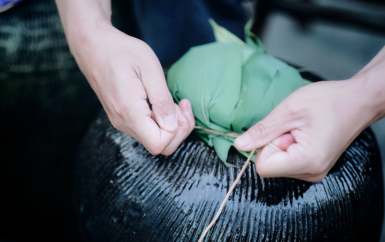 酒精勾兌酒和糧食酒怎么區(qū)分_酒精勾兌和糧食酒的區(qū)別_糧食酒與酒精勾兌酒的區(qū)別