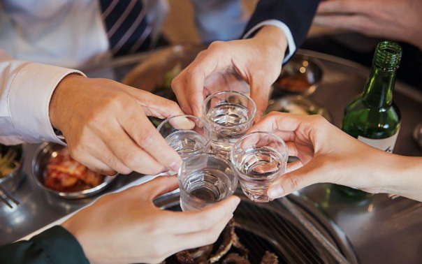 東北白酒好喝嗎_東北白酒什么香型_東北喝什么香型白酒